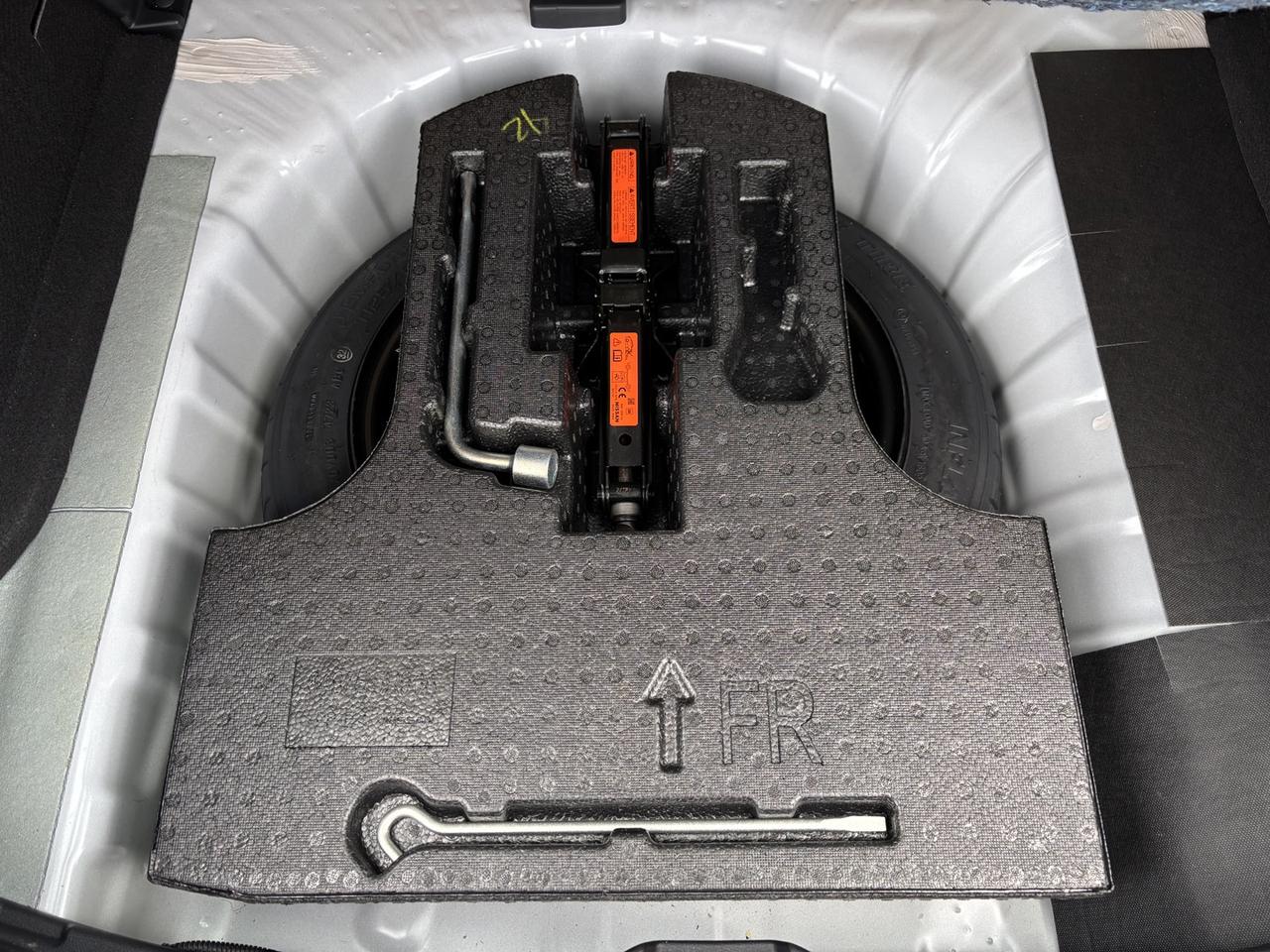 2024 Nissan Kicks SV Photo