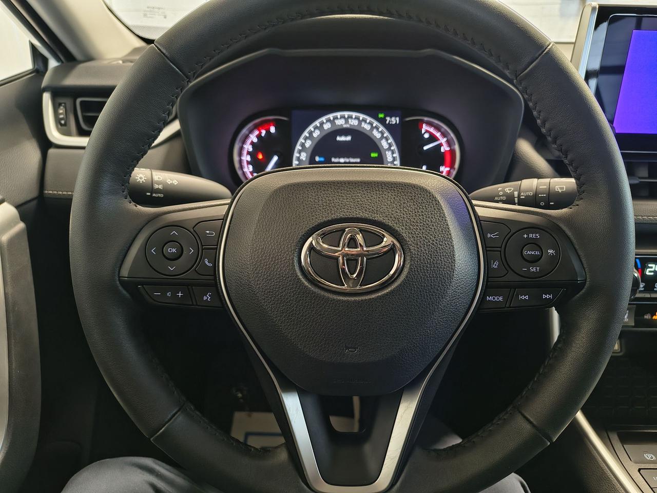 2024 Toyota RAV4 XLE Photo0
