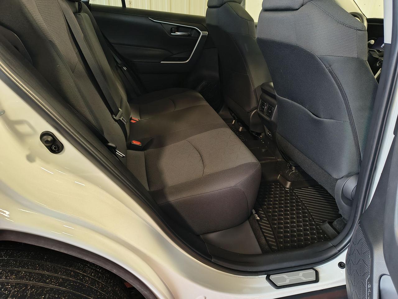 2024 Toyota RAV4 XLE Photo