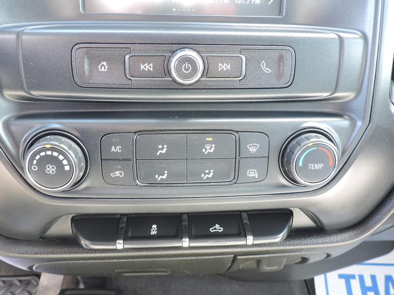 2019 Chevrolet Silverado 1500 WT 5.3L 4X4 Seats 6 New Tires Only 135000 KMS Photo