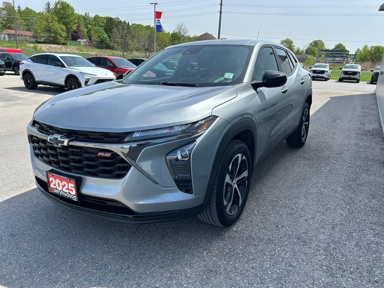 2025 Chevrolet Trax FWD 4dr 1RS Photo3