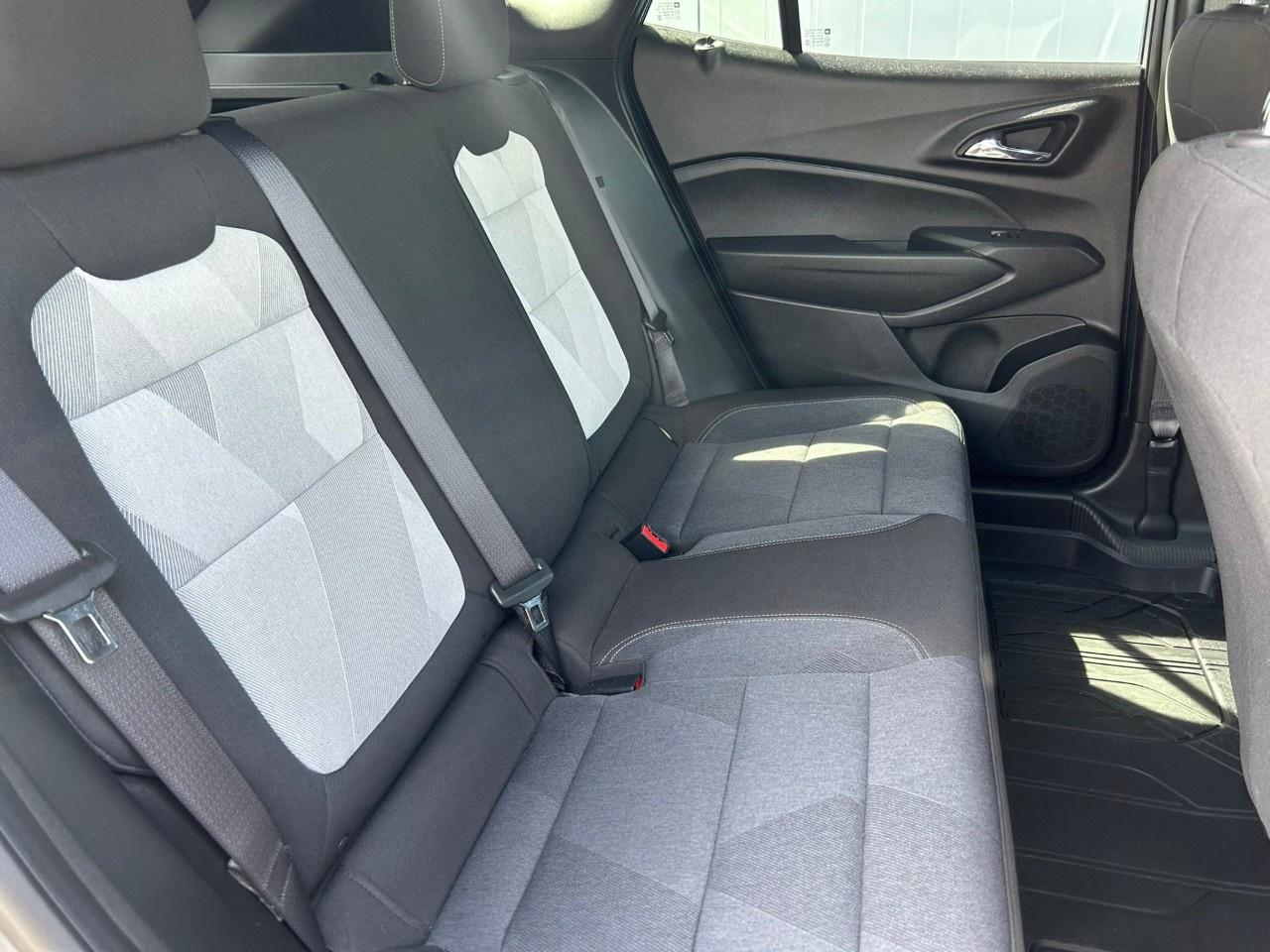 2025 Chevrolet Trax FWD 4dr 1RS Photo
