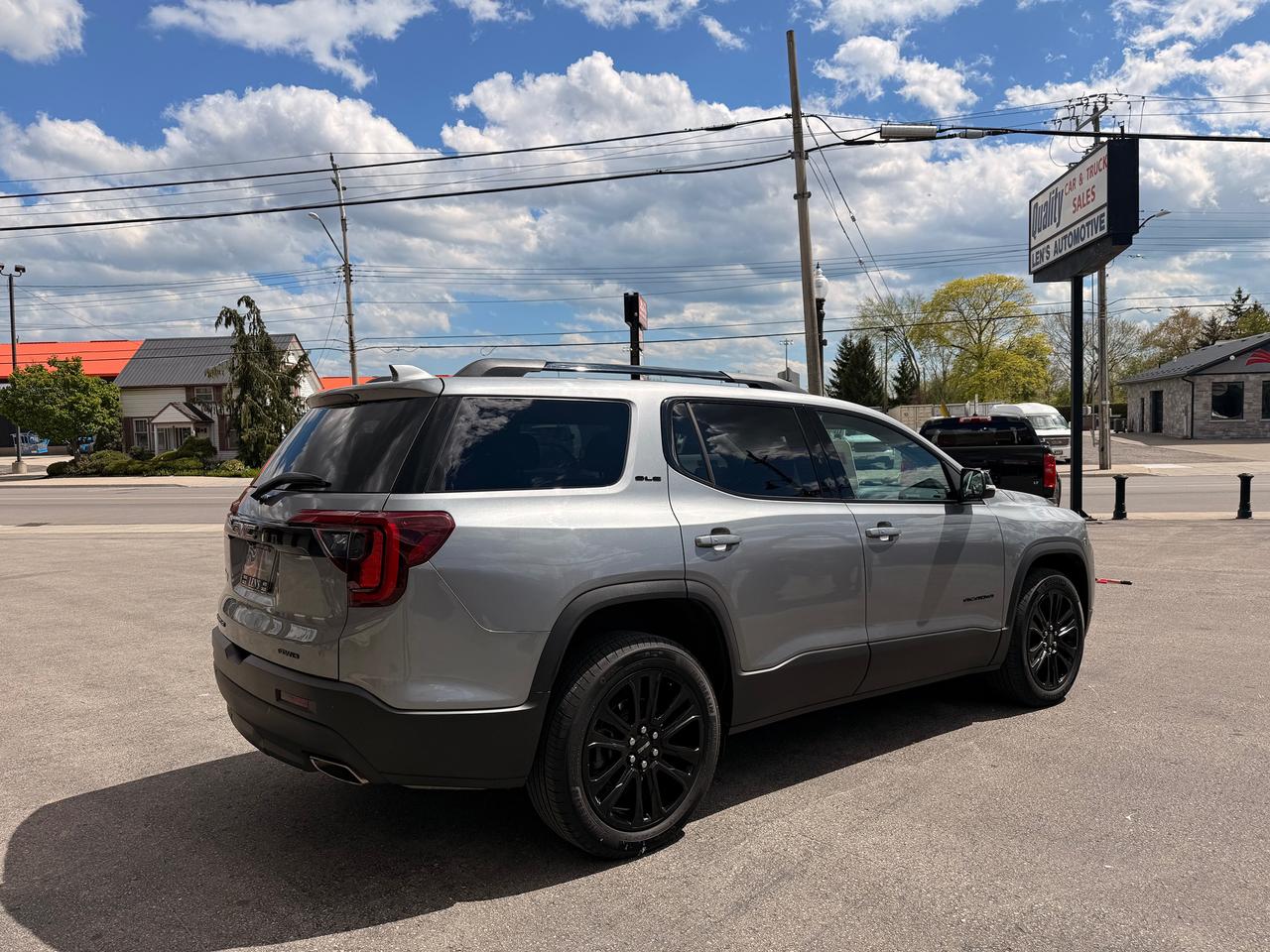 2023 GMC Acadia SLE Photo