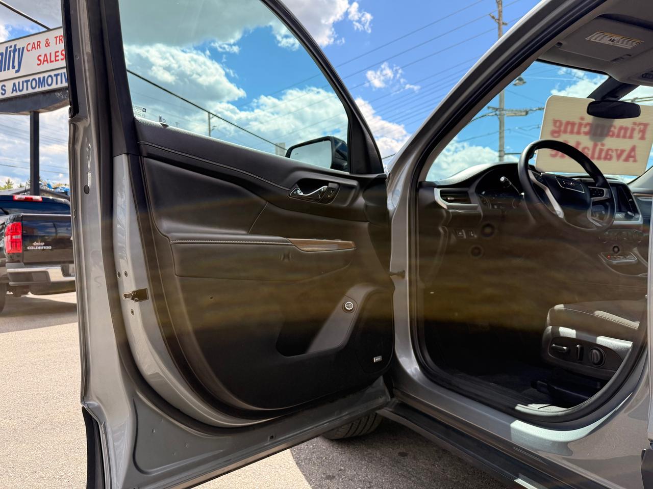 2023 GMC Acadia SLE Photo