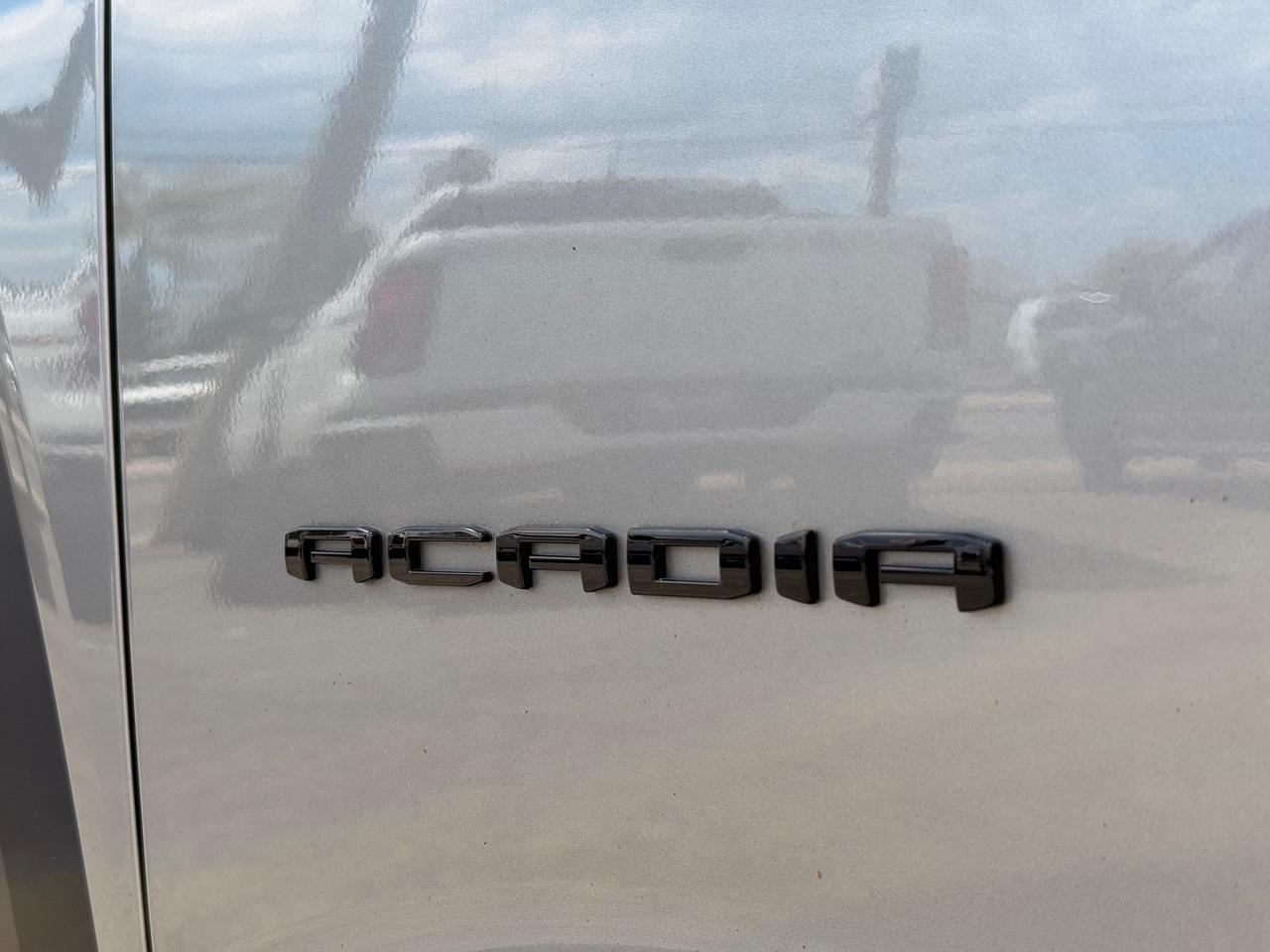 2023 GMC Acadia SLE Photo