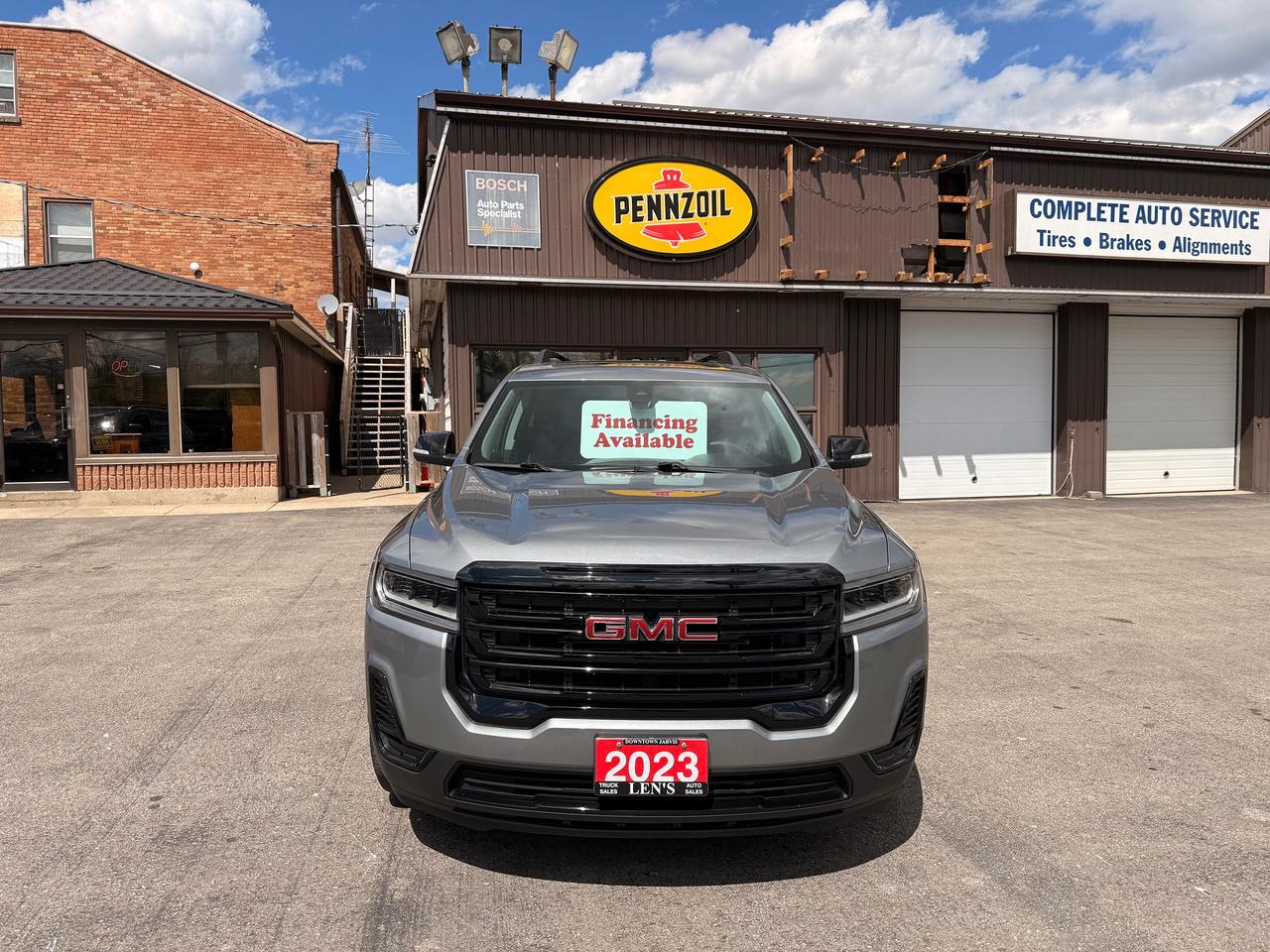 2023 GMC Acadia SLE Photo