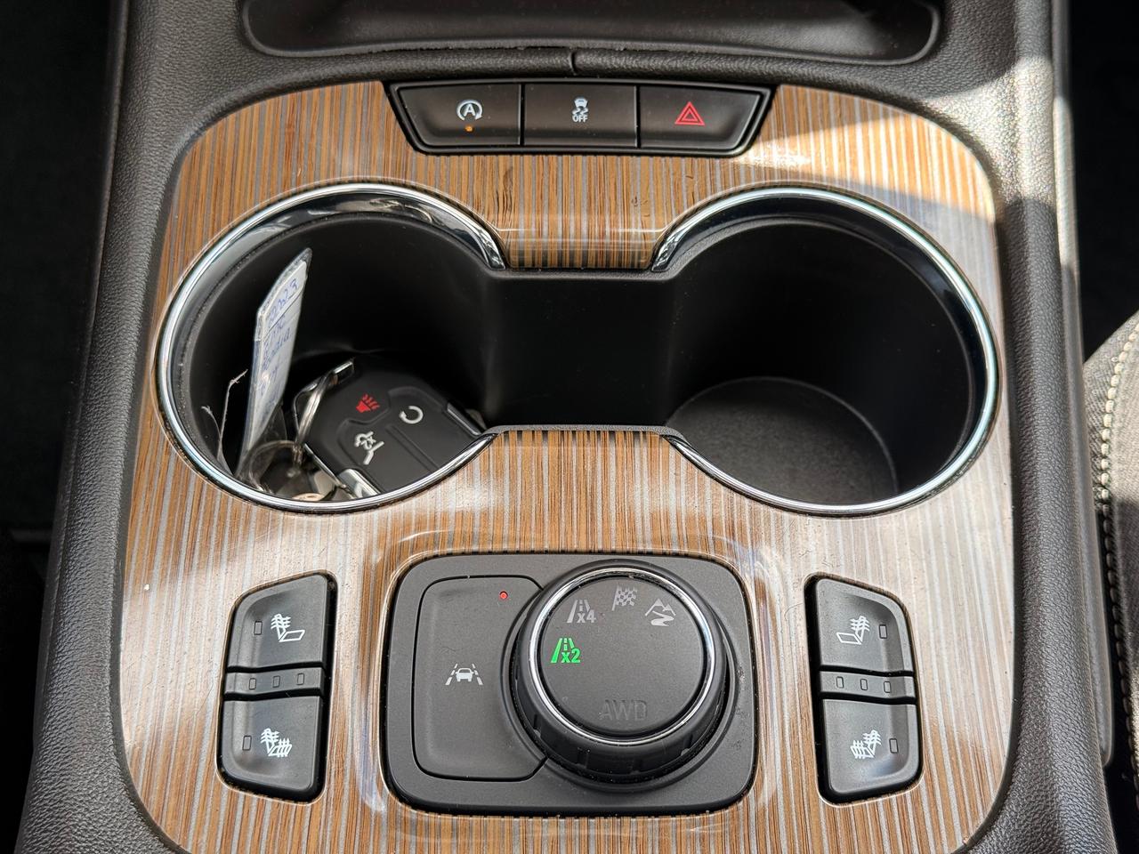 2023 GMC Acadia SLE Photo