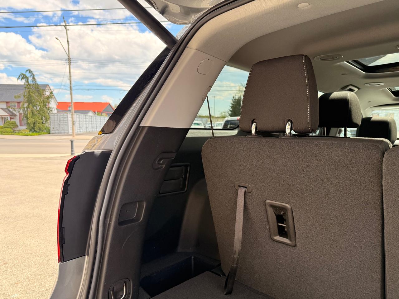 2023 GMC Acadia SLE Photo