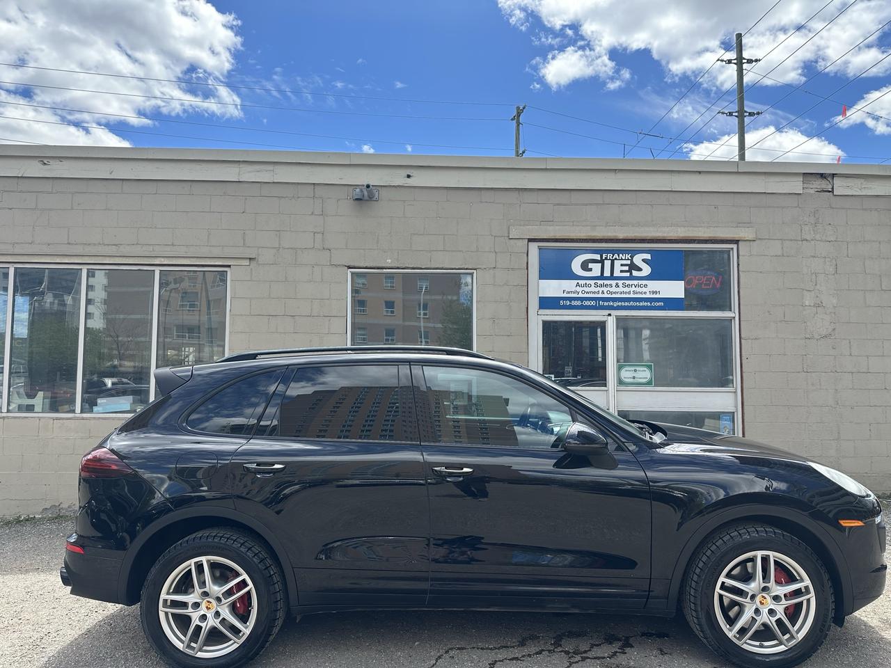 2016 Porsche Cayenne  Photo