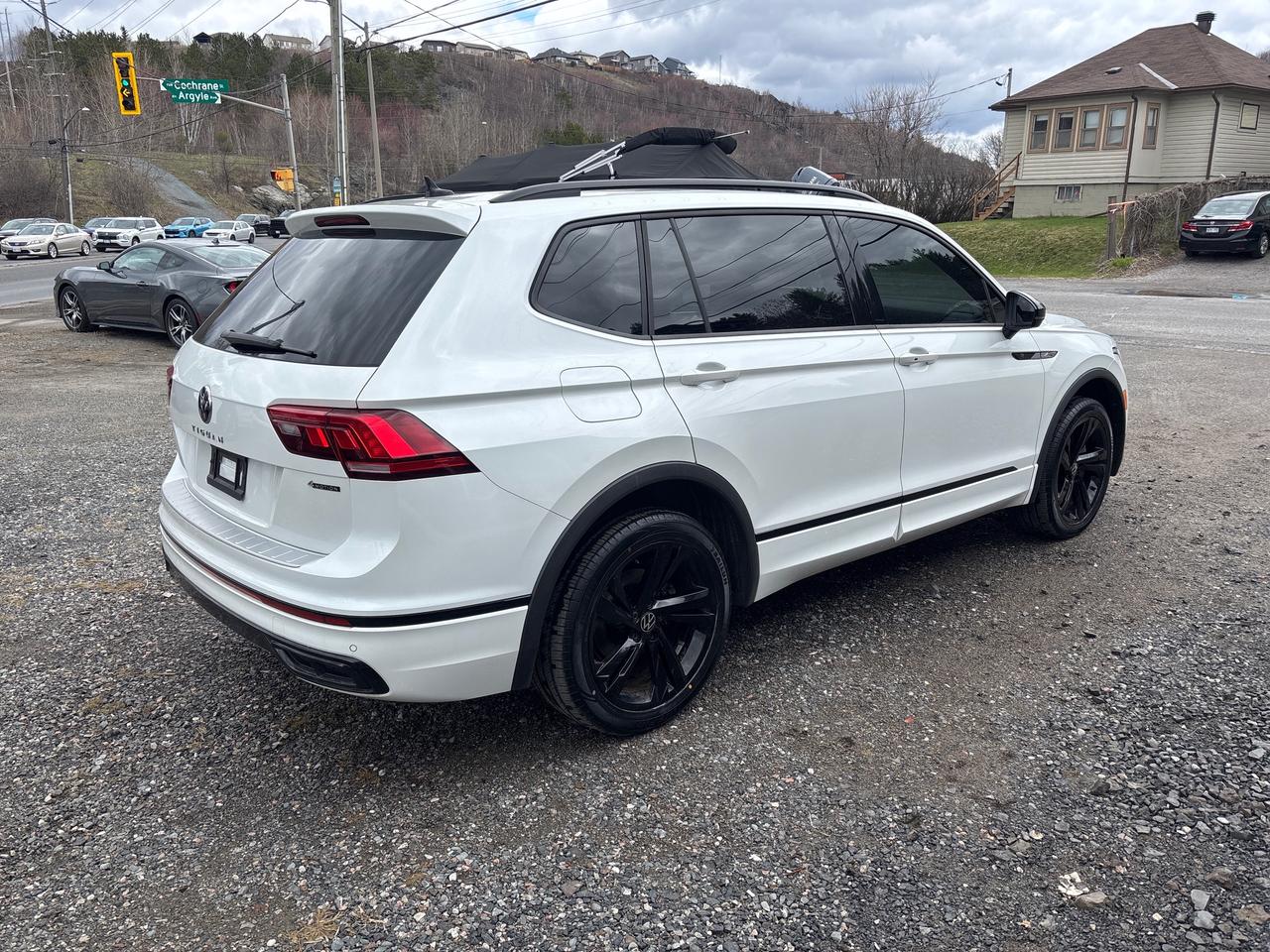 2024 Volkswagen Tiguan Comfortline R-Line Black Edition RLINE BLACK EDITION Photo4