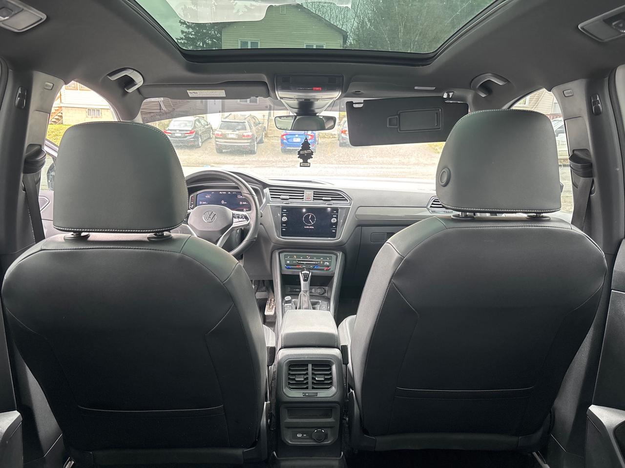 2024 Volkswagen Tiguan Comfortline R-Line Black Edition RLINE BLACK EDITION Photo
