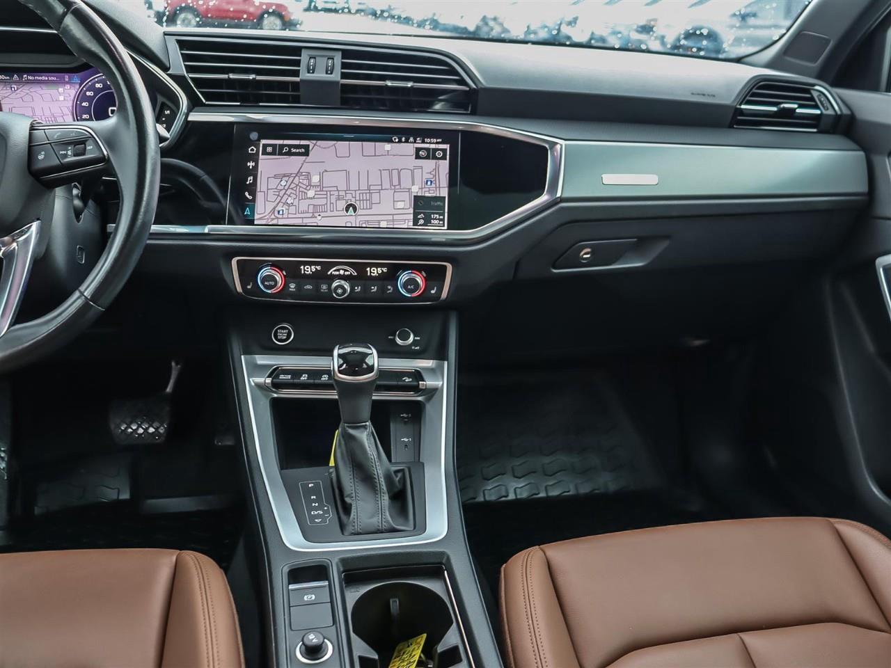 2022 Audi Q3 45 Progressiv Photo
