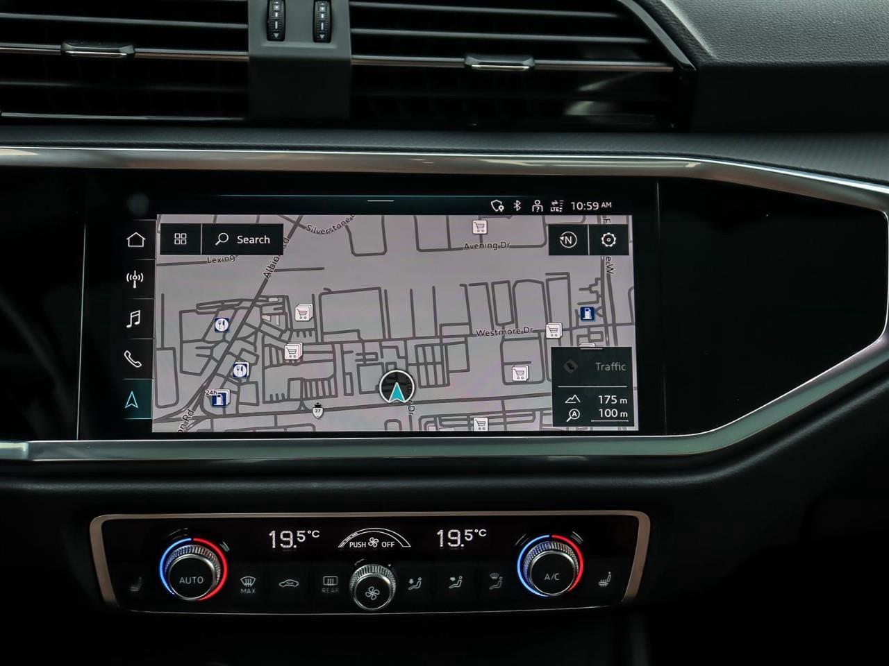 2022 Audi Q3 45 Progressiv Photo