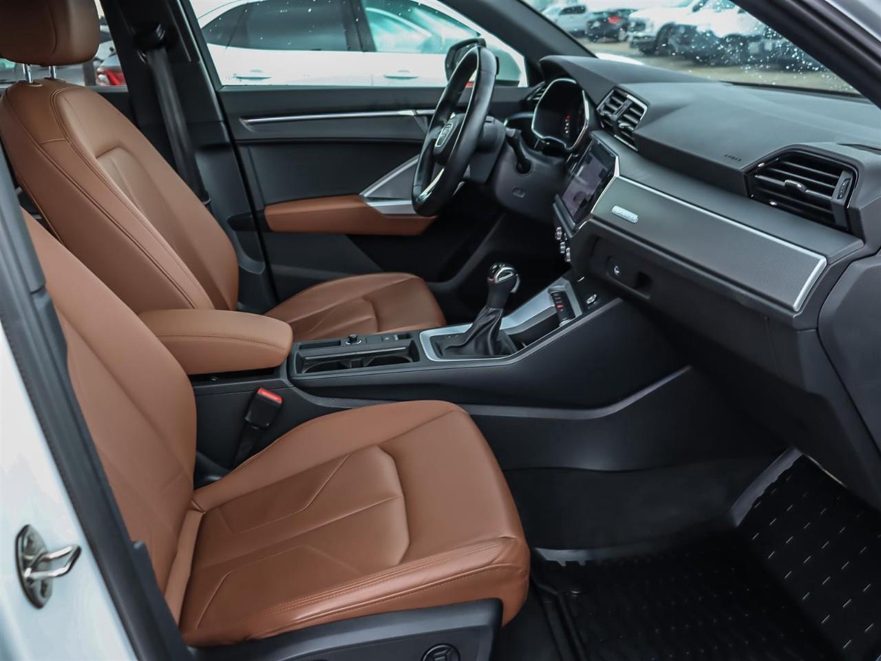 2022 Audi Q3 45 Progressiv Photo