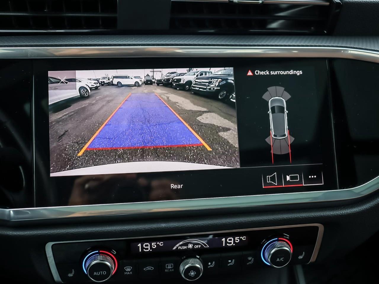 2022 Audi Q3 45 Progressiv Photo