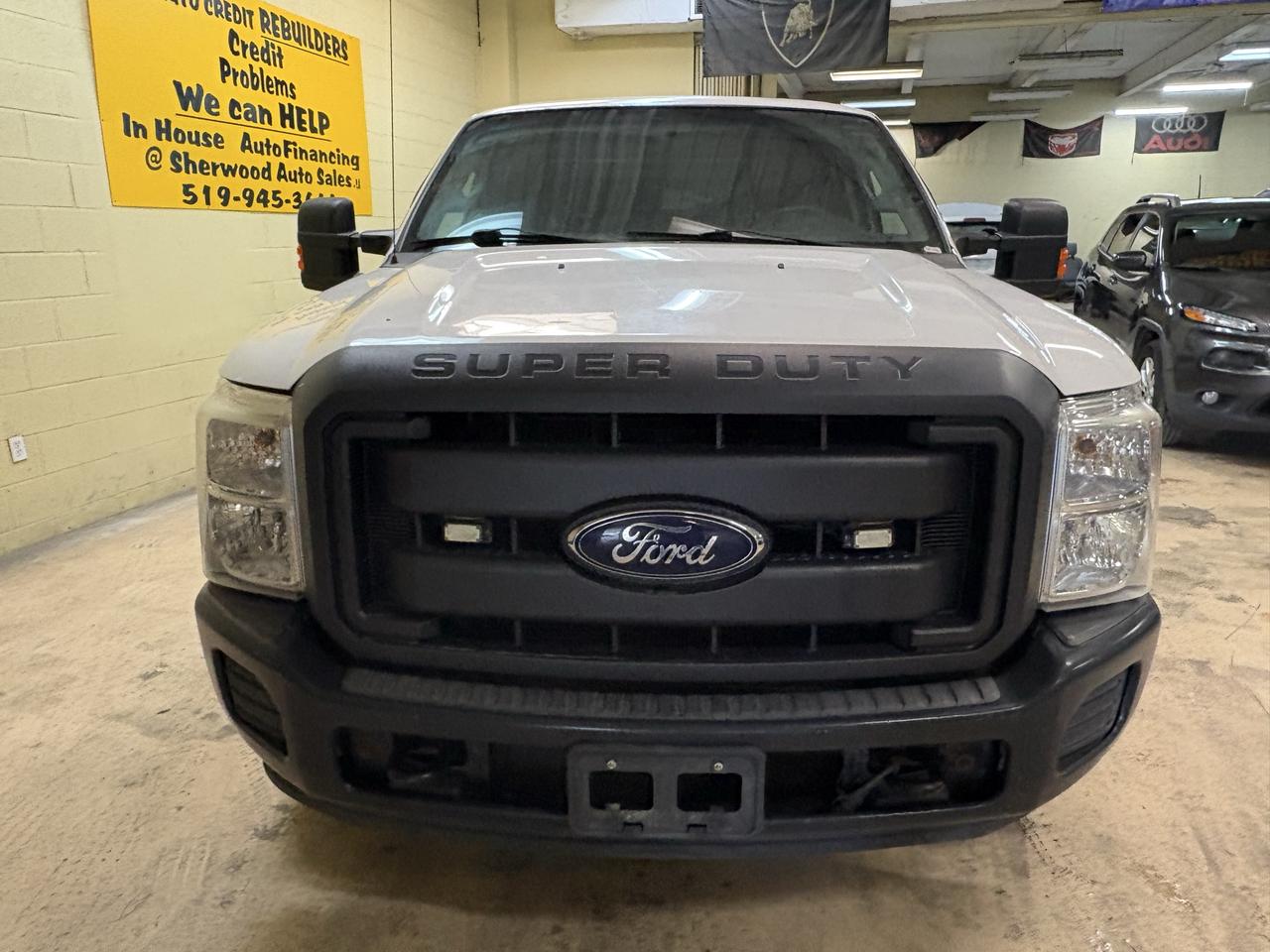 2013 Ford SUPER DUTY F-250 SRW XL Photo