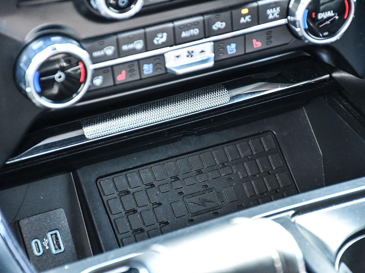 2023 Ford F-150 Lariat 4WD SuperCrew 5.5' Box Photo