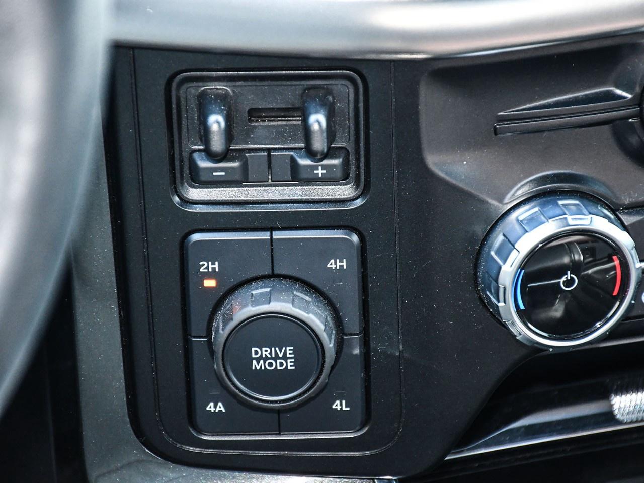 2023 Ford F-150 Lariat 4WD SuperCrew 5.5' Box Photo