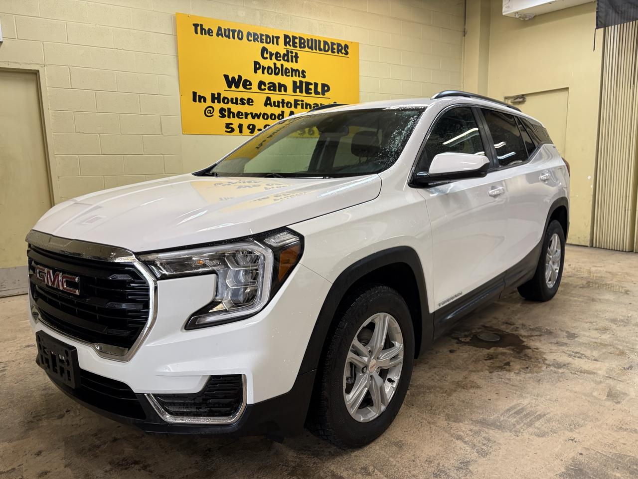 2024 GMC Terrain SLE Photo2