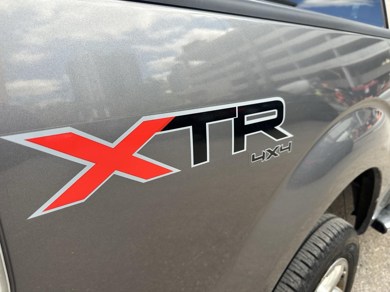 2013 Ford F-150 XLT Photo3