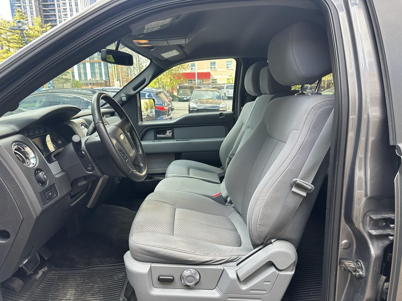 2013 Ford F-150 XLT Photo