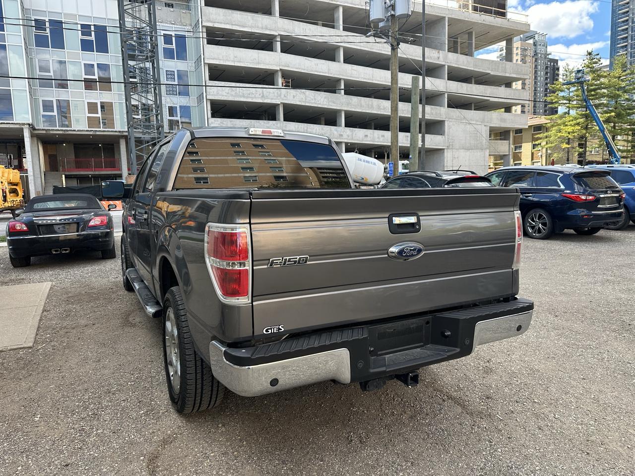2013 Ford F-150 XLT Photo4