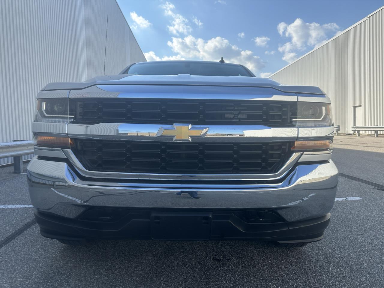 2018 Chevrolet Silverado 1500 4WD Crew Cab  LS Photo