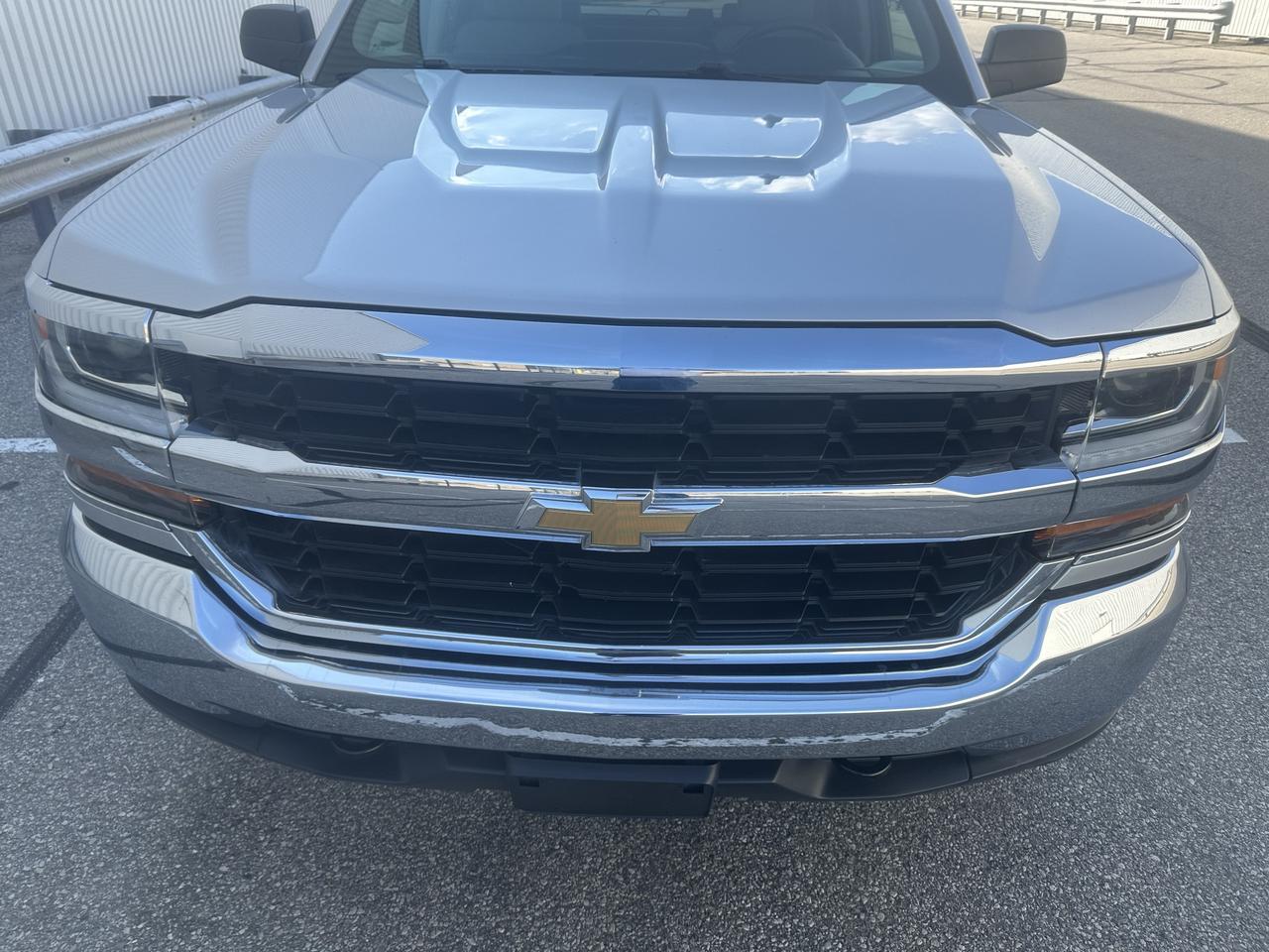 2018 Chevrolet Silverado 1500 4WD Crew Cab  LS Photo
