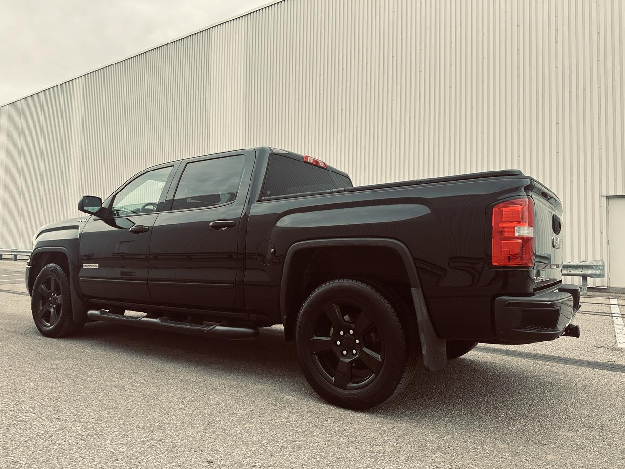 2017 GMC Sierra 1500 Crew Cab SLE Elevation Pkg Triple Black Loaded Photo
