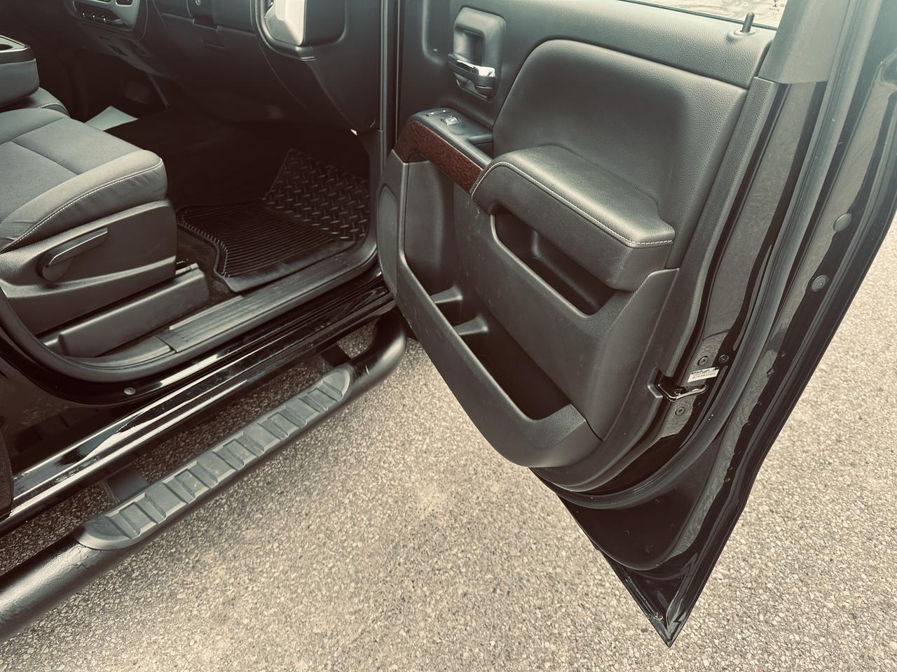 2017 GMC Sierra 1500 Crew Cab SLE Elevation Pkg Triple Black Loaded Photo