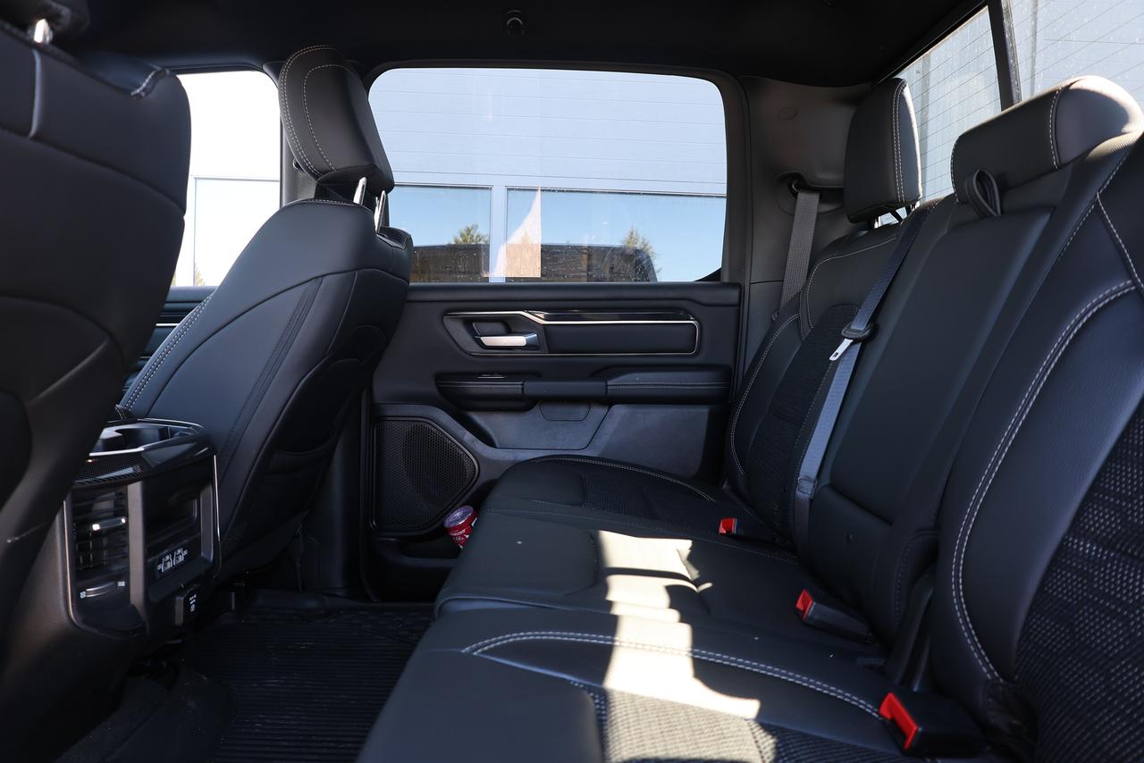 2022 RAM 1500 SPORT 5.7L HEMI 4X4 - LEATHER|CAMERA|NAVIGATION Photo