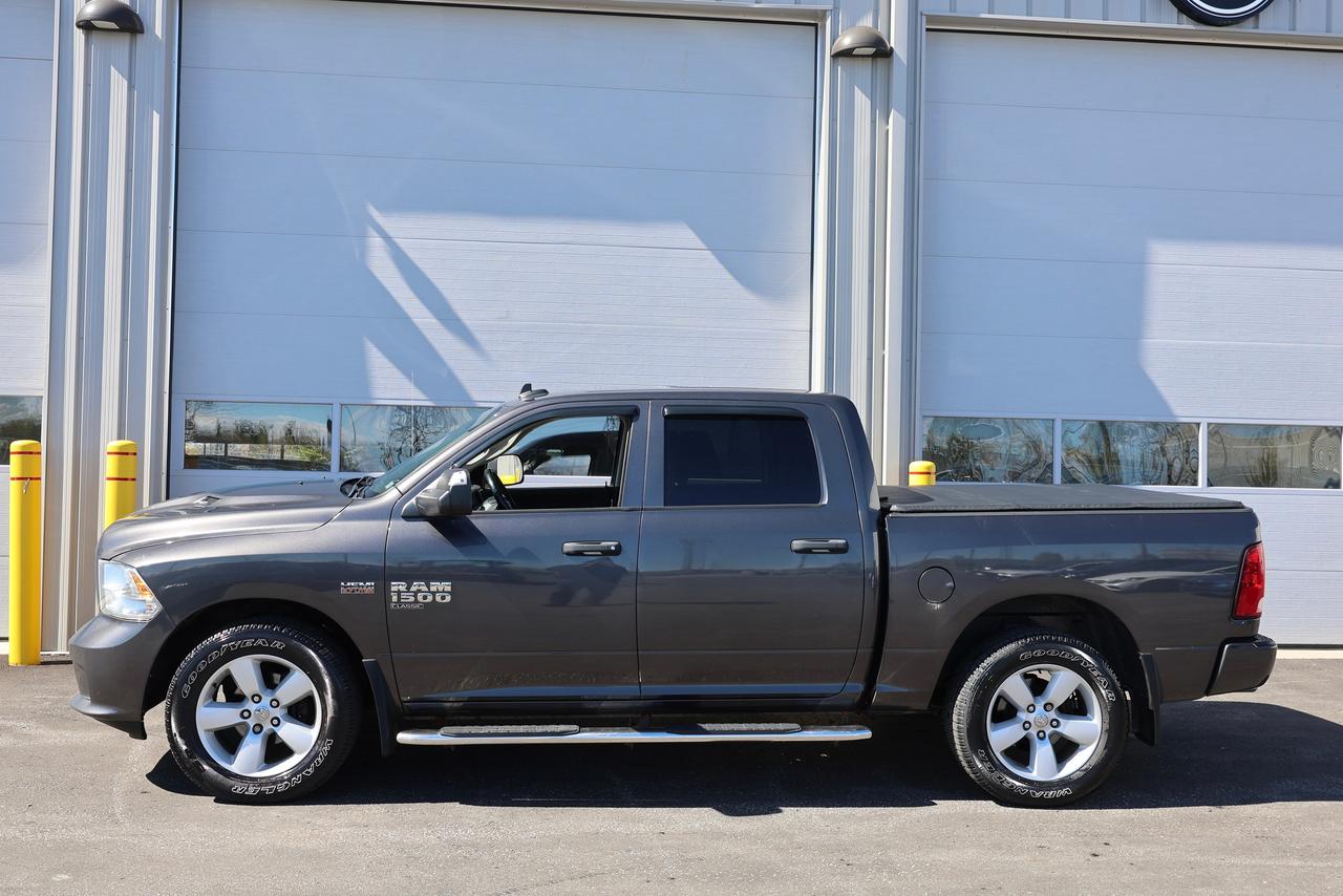 2020 RAM 1500 Classic 5.7L HEMI V8 4x4 - CAMERA|HEATED SEAT|REMOTE START Photo2