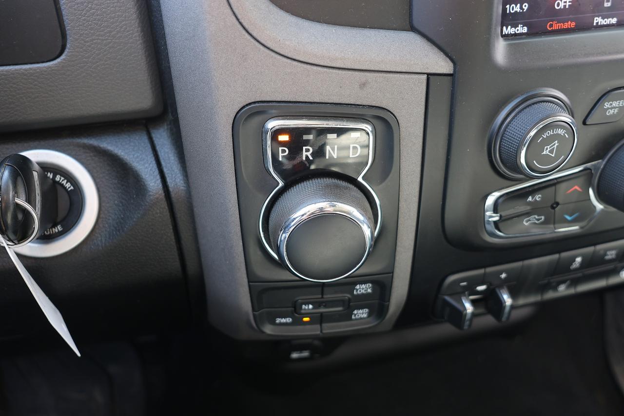 2020 RAM 1500 Classic 5.7L HEMI V8 4x4 - CAMERA|HEATED SEAT|REMOTE START Photo