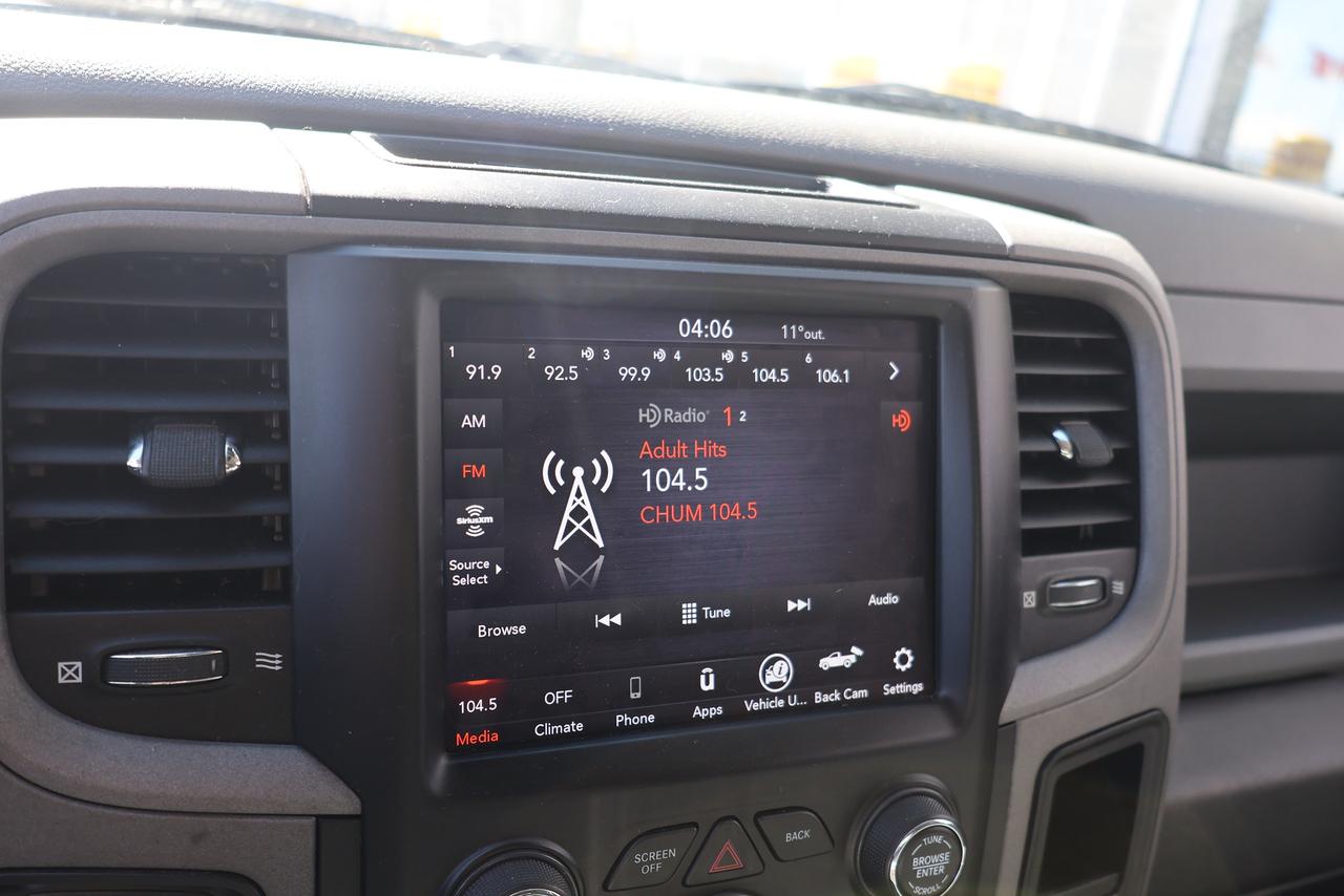 2020 RAM 1500 Classic 5.7L HEMI V8 4x4 - CAMERA|HEATED SEAT|REMOTE START Photo