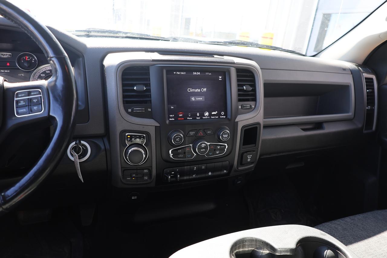 2020 RAM 1500 Classic 5.7L HEMI V8 4x4 - CAMERA|HEATED SEAT|REMOTE START Photo