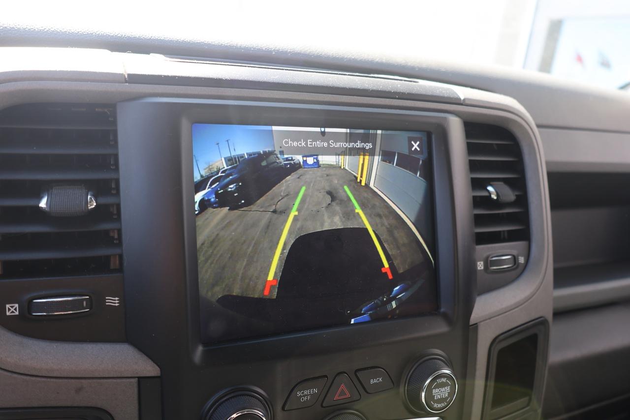2020 RAM 1500 Classic 5.7L HEMI V8 4x4 - CAMERA|HEATED SEAT|REMOTE START Photo