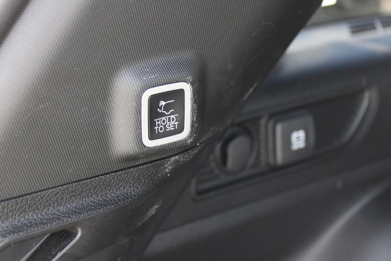 2024 Jeep Grand Cherokee LIMITED 4X4 Photo