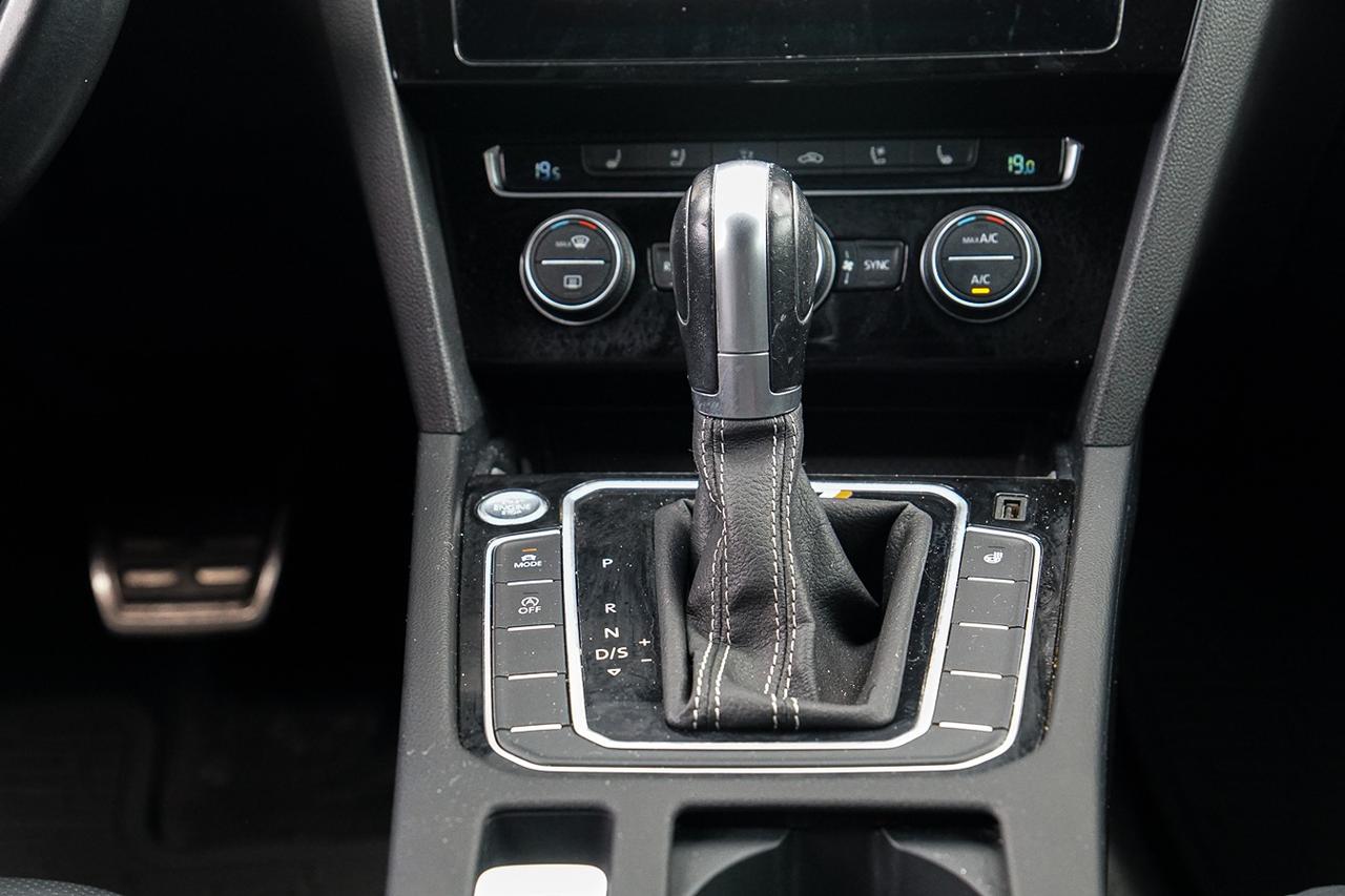 2019 Volkswagen Arteon 4MOTION | CLEAN CARFAX|CARBON APR INTAKE|NAVI|ROOF Photo