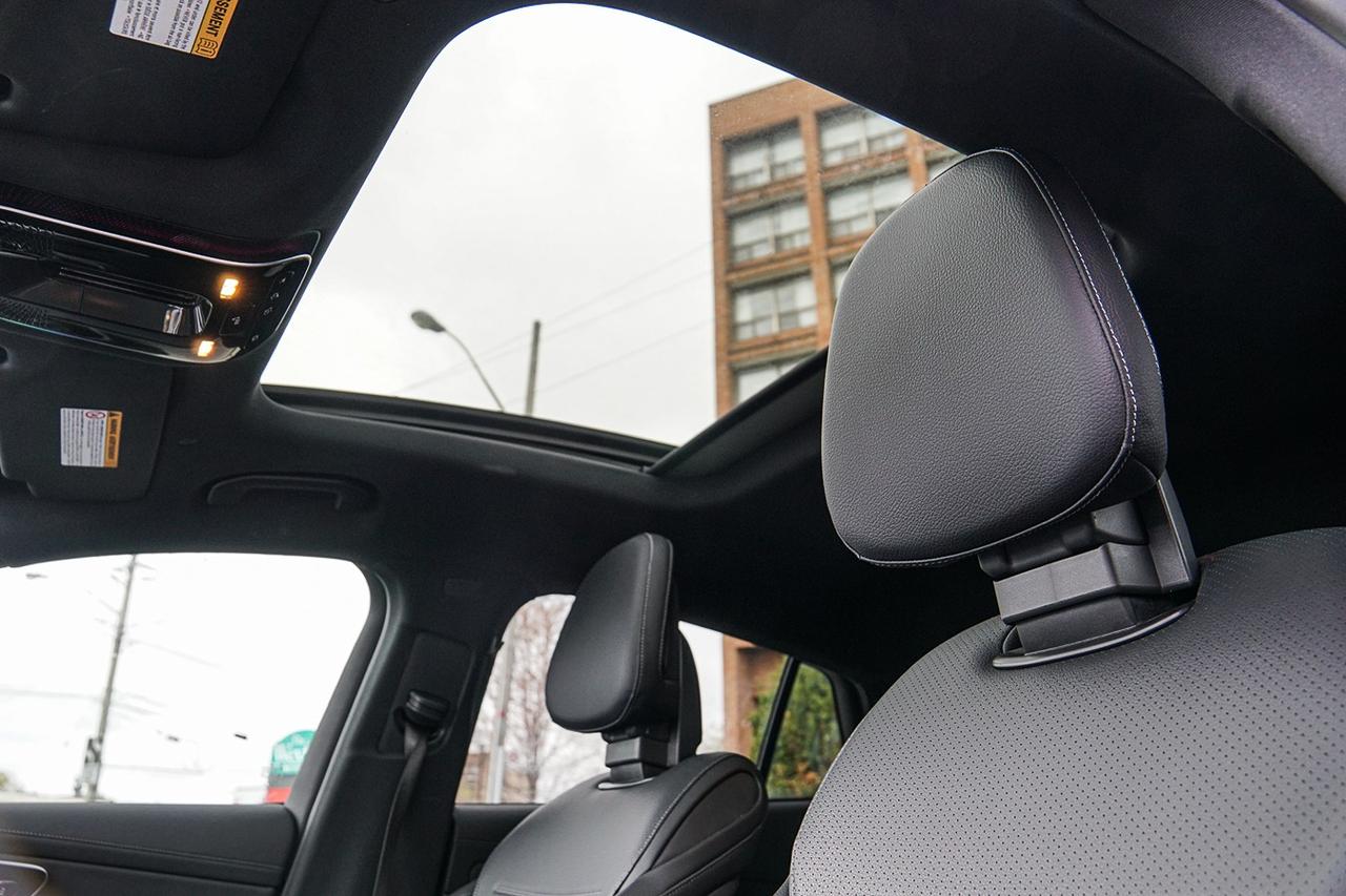 2024 Mercedes-Benz GLC-Class GLC 300 COUPE 4MATIC | AMG PKG | NAVI | PANO | Photo