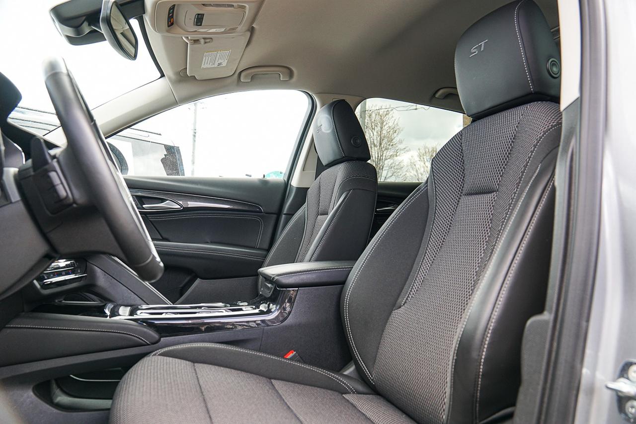 2023 Buick Envision Preferred Photo