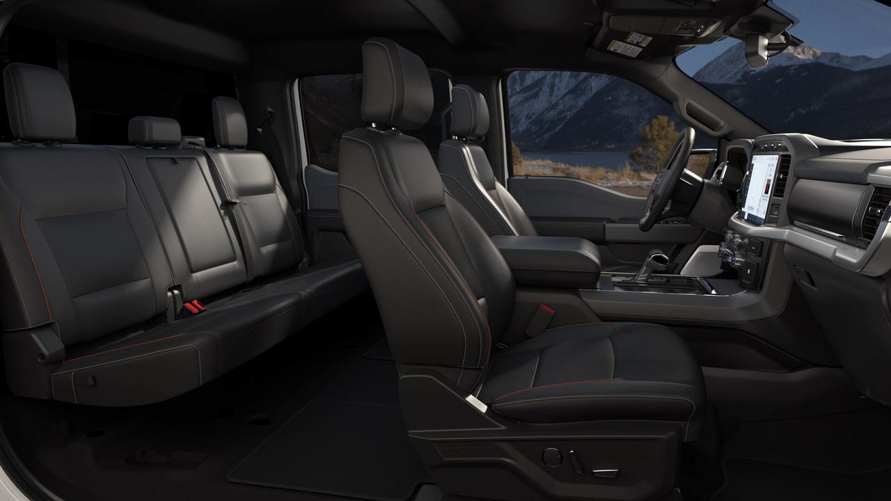 2022 Ford F-150 Lariat 4WD SuperCrew 5.5' Box Photo