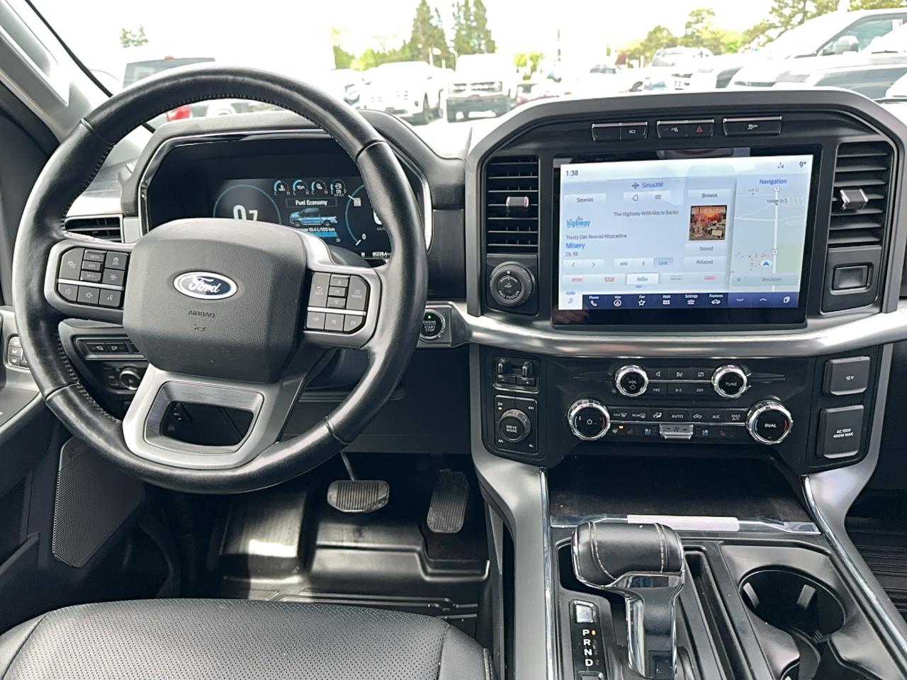 2022 Ford F-150 Lariat 4WD SuperCrew 5.5' Box Photo