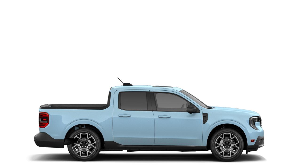 2026 Ford Maverick Lariat SuperCrew Hybrid AWD Photo4