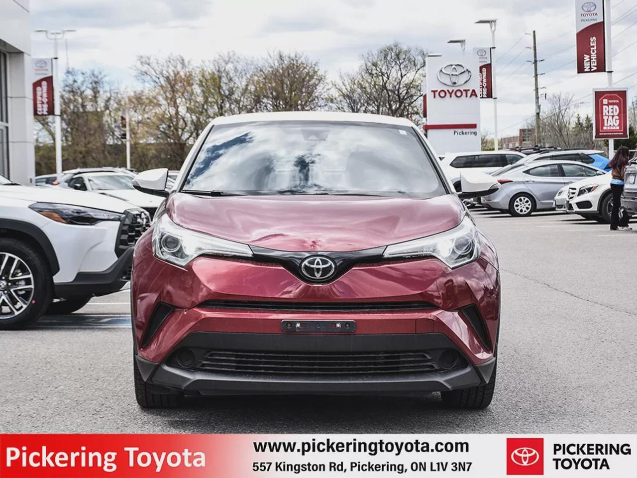 2018 Toyota C-HR XLE Photo3