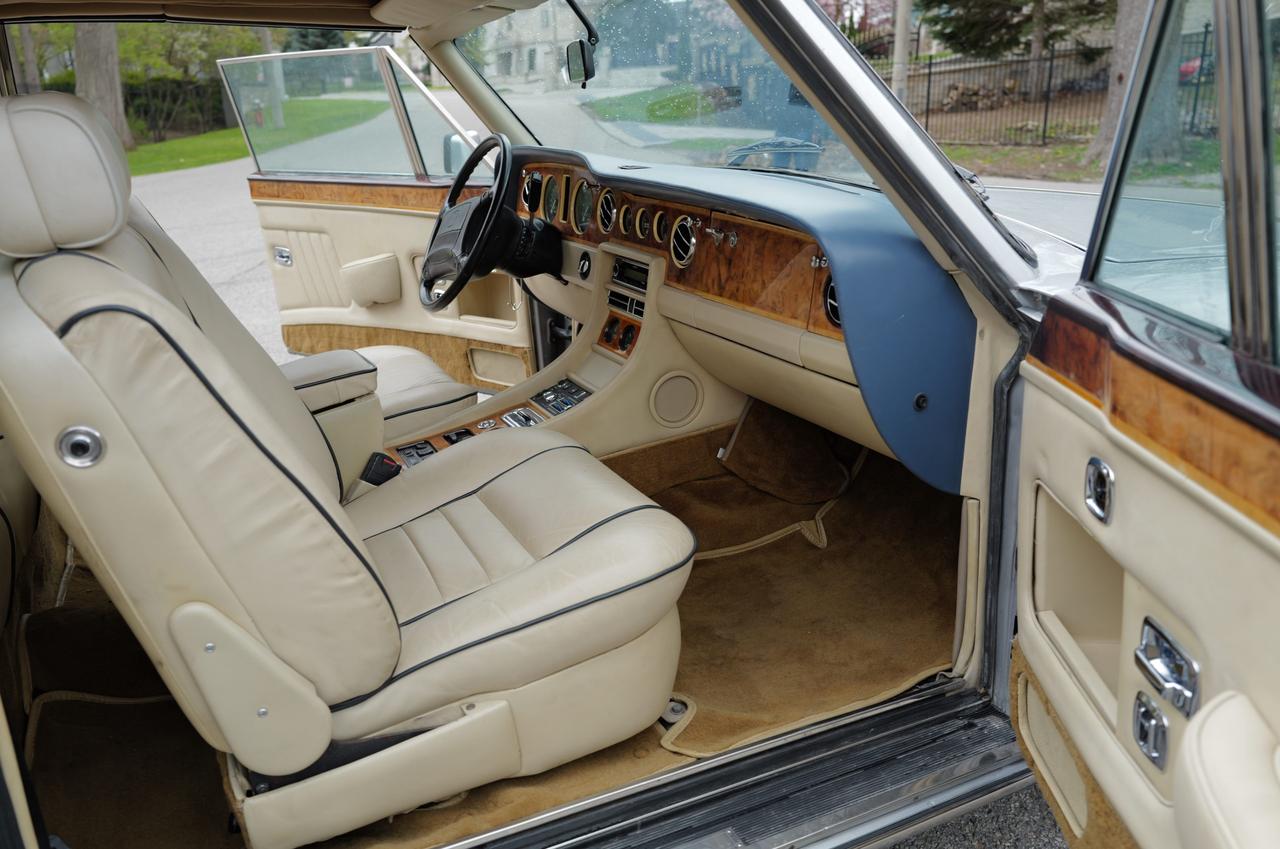 1991 Rolls Royce Corniche 3 Photo