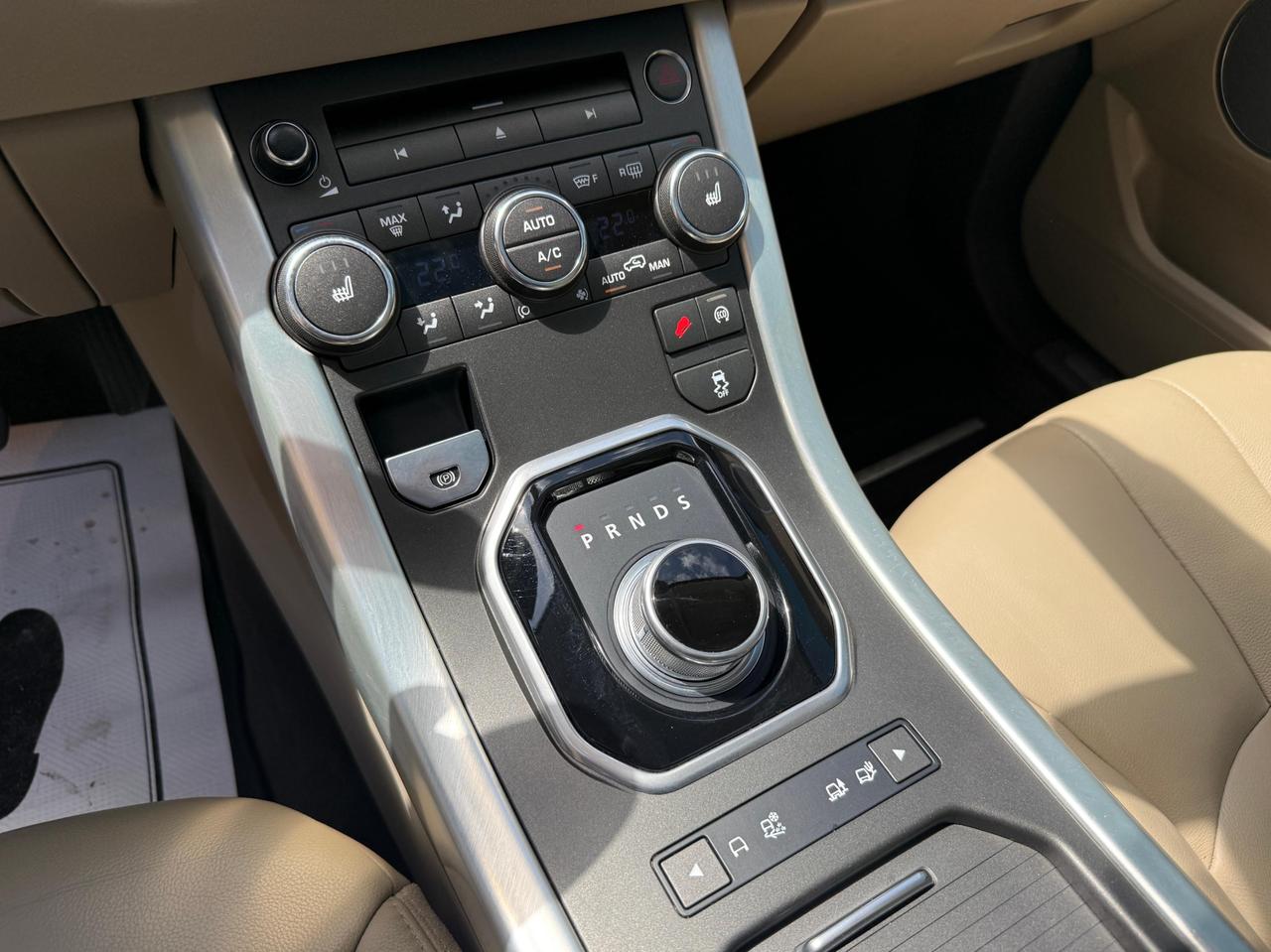 2015 Land Rover Evoque 5dr HB Pure City Photo