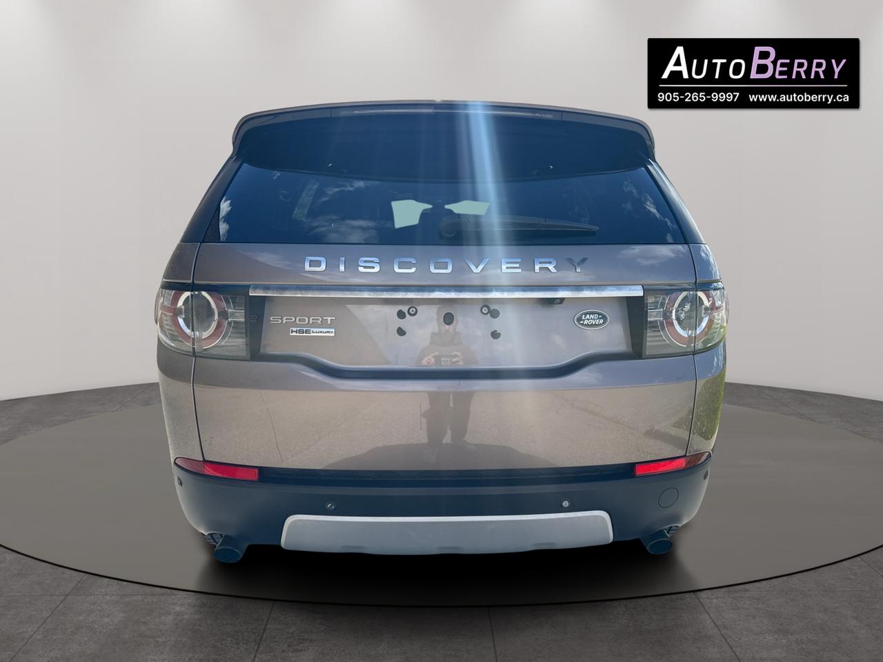 2015 Land Rover Discovery Sport 4WD 4dr HSE LUXURY Photo