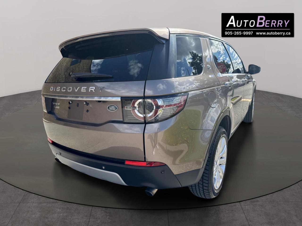 2015 Land Rover Discovery Sport 4WD 4dr HSE LUXURY Photo