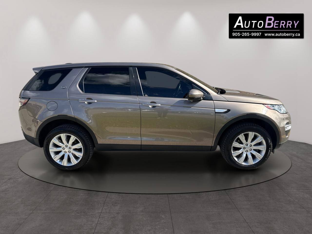 2015 Land Rover Discovery Sport 4WD 4dr HSE LUXURY Photo