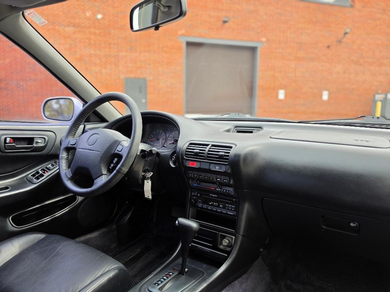 2000 Acura Integra GS-AUTO-ONLY 130KM-LEATHER-ROOF-ALL STOCK! Photo